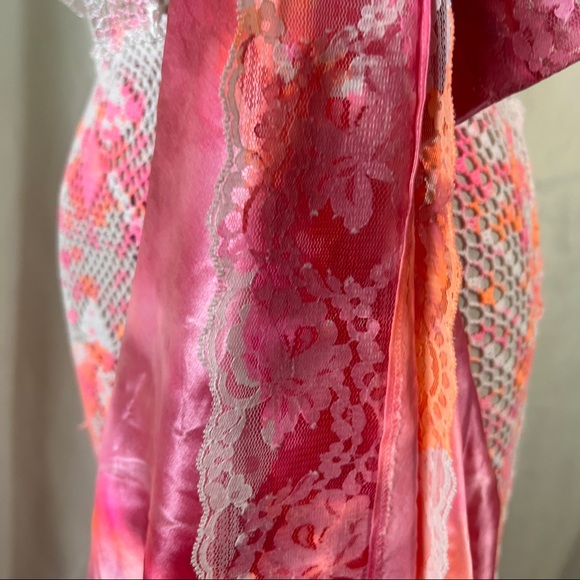VTG Crochet Mesh Tie Dye Maxi Dress/Beach Cover Up in Pink and White - Picture 14 of 16